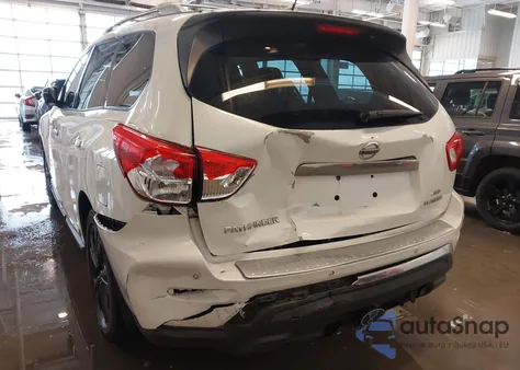 2017 Nissan Pathfinder Platinum z USA, uszkodzony, nr VIN 5N1DR2MM0HC663770